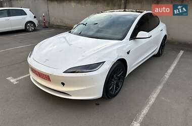 Седан Tesla Model 3 2024 в Луцьку