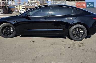 Седан Tesla Model 3 2020 в 