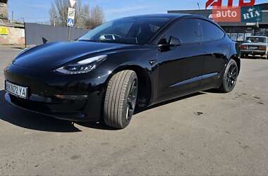 Седан Tesla Model 3 2020 в 