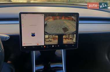 Седан Tesla Model 3 2018 в 