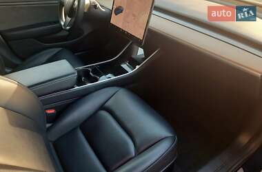 Седан Tesla Model 3 2018 в 