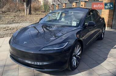 Седан Tesla Model 3 2024 в Києві