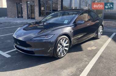 Седан Tesla Model 3 2024 в Києві