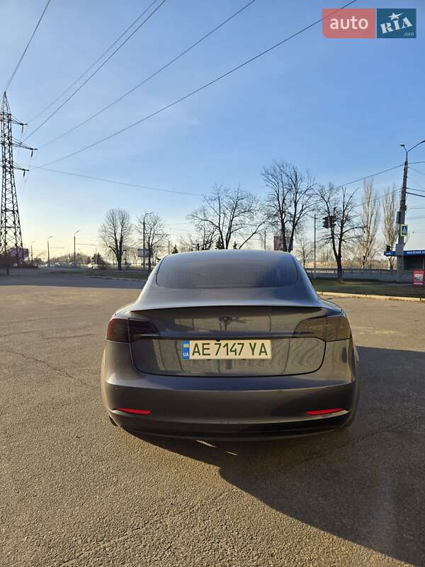 Седан Tesla Model 3 2020 в Дніпрі