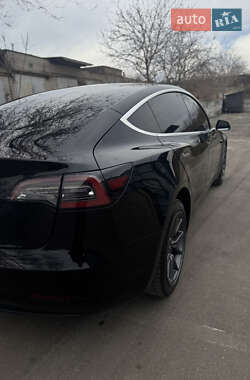 Седан Tesla Model 3 2019 в 