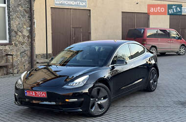 Седан Tesla Model 3 2019 в Владимире