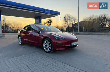 Седан Tesla Model 3 2019 в 