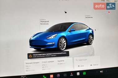 Седан Tesla Model 3 2022 в 