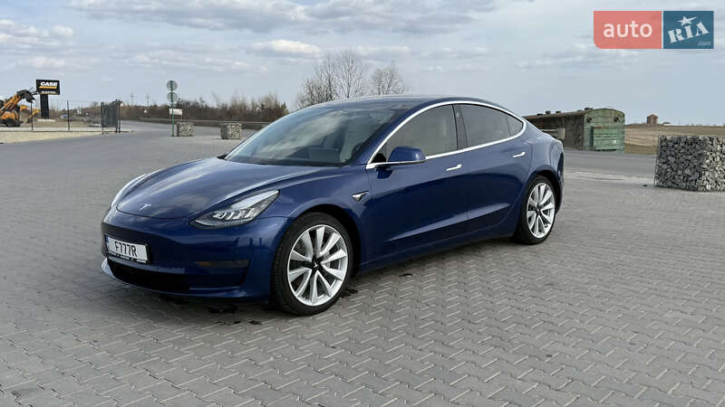 Tesla Model 3 2019