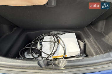 Седан Tesla Model 3 2019 в Черновцах