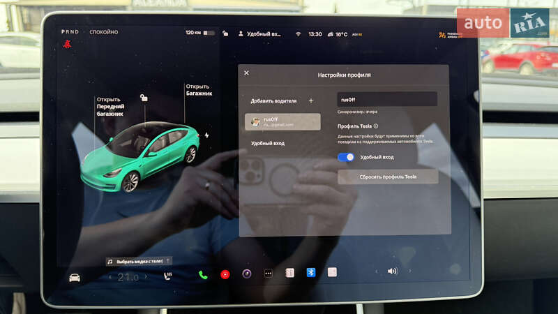 Седан Tesla Model 3 2019 в Черновцах