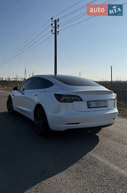 Седан Tesla Model 3 2020 в 