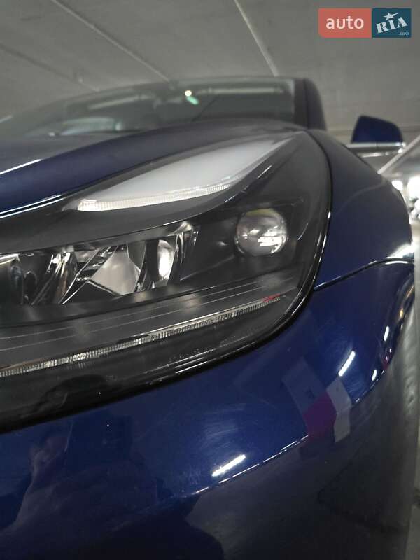 Седан Tesla Model 3 2020 в Львове