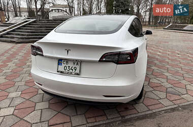 Седан Tesla Model 3 2021 в 