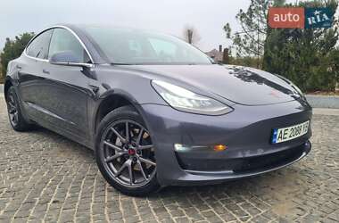 Седан Tesla Model 3 2019 в Дніпрі