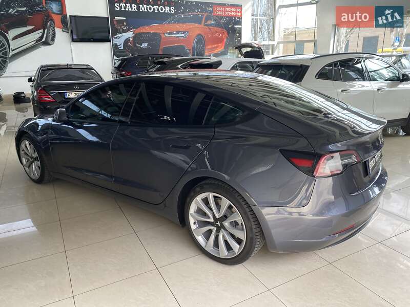 Седан Tesla Model 3 2022 в Одесі