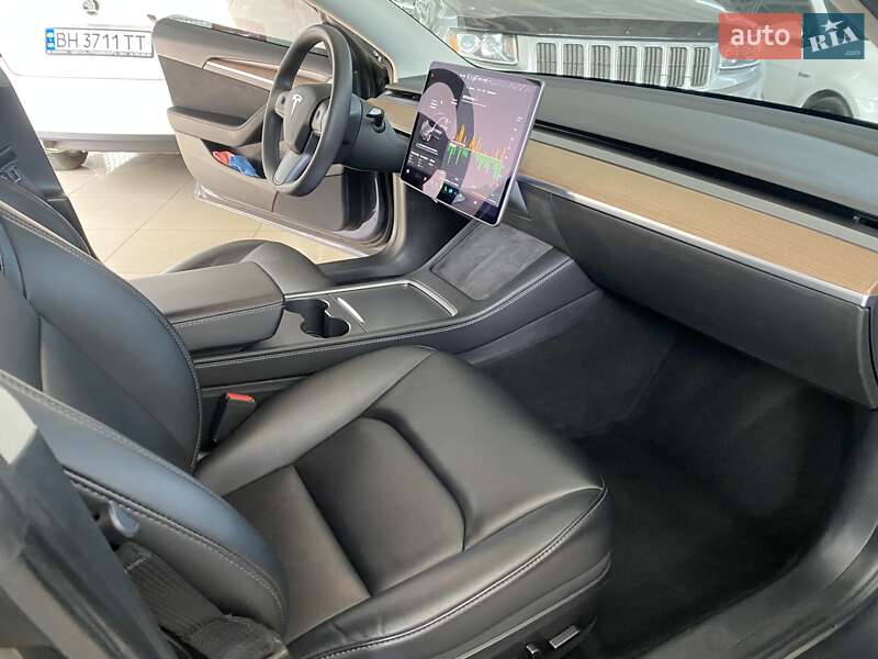 Седан Tesla Model 3 2022 в Одесі
