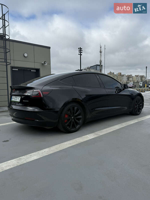 Седан Tesla Model 3 2019 в Киеве
