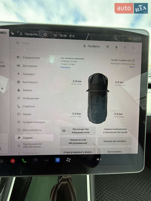 Седан Tesla Model 3 2019 в Киеве
