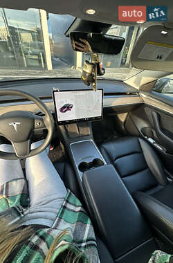 Седан Tesla Model 3 2021 в 