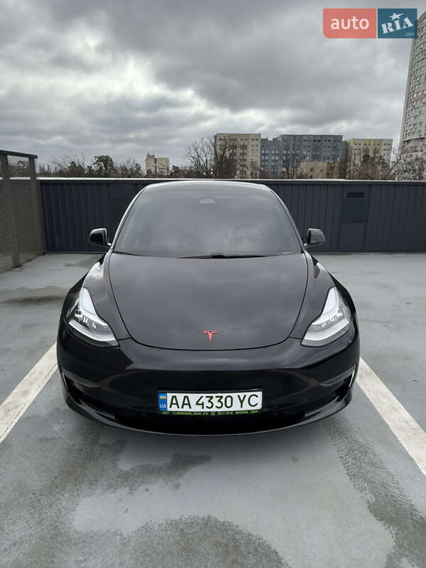 Tesla Model 3 2019