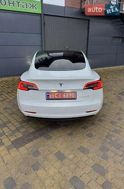 Седан Tesla Model 3 2019 в 