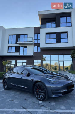 Седан Tesla Model 3 2022 в Тернополе