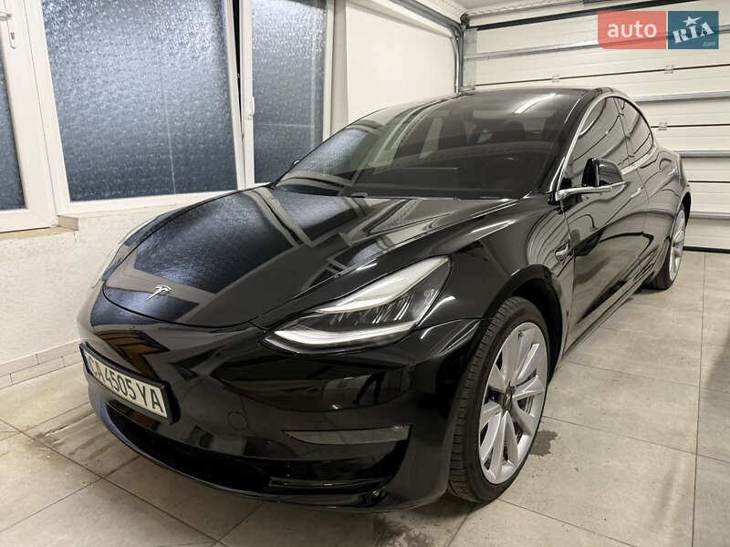 Седан Tesla Model 3 2018 в 