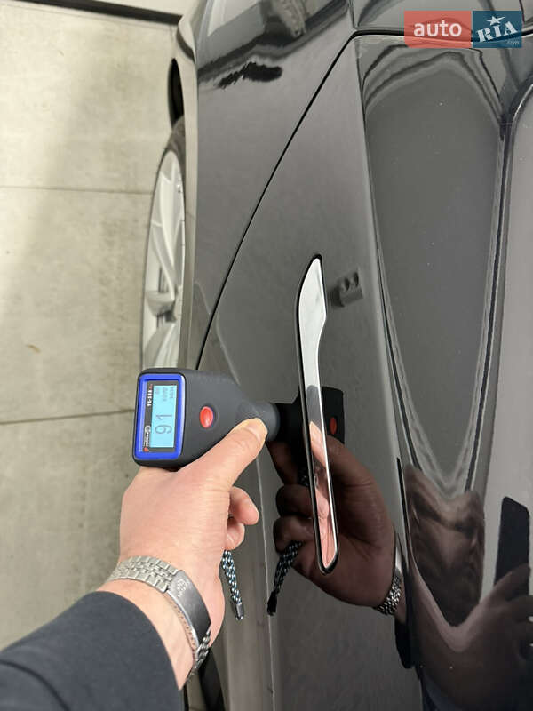 Седан Tesla Model 3 2018 в Умани