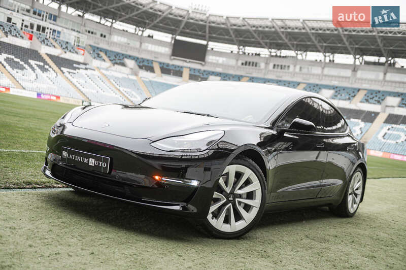 Седан Tesla Model 3 2022 в Одессе