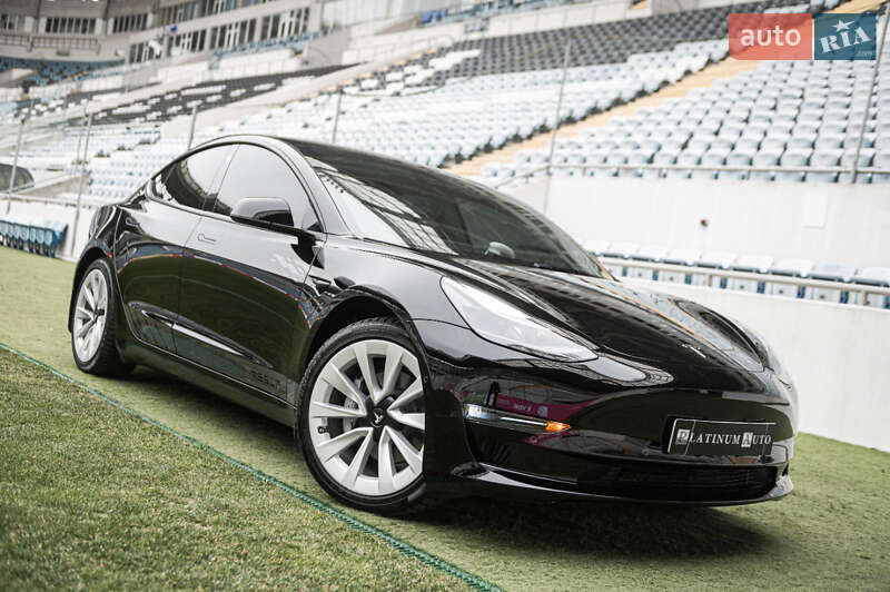 Седан Tesla Model 3 2022 в Одессе