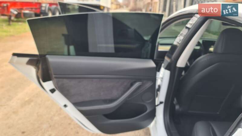 Седан Tesla Model 3 2022 в Одессе