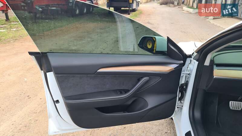 Седан Tesla Model 3 2022 в Одессе