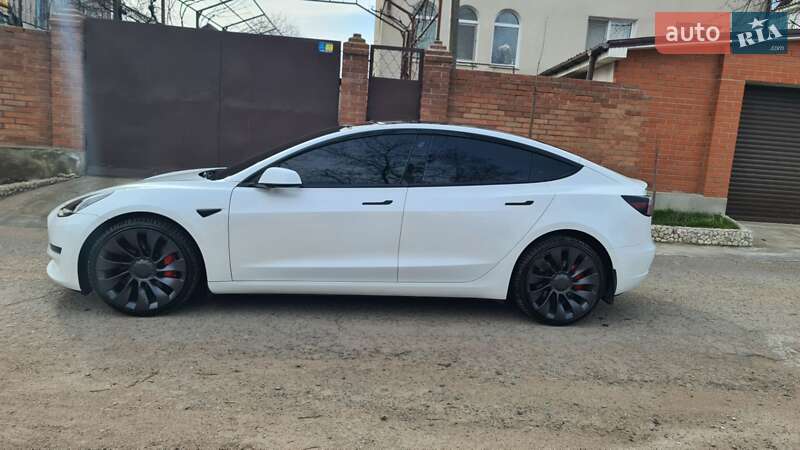 Седан Tesla Model 3 2022 в Одессе