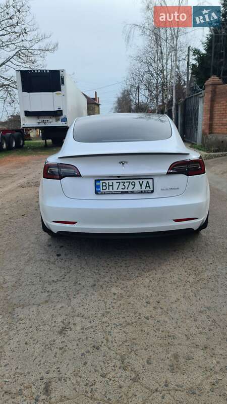 Седан Tesla Model 3 2022 в Одессе
