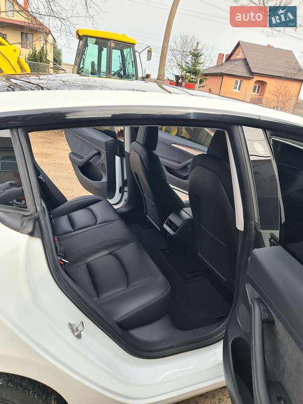 Седан Tesla Model 3 2022 в Одесі