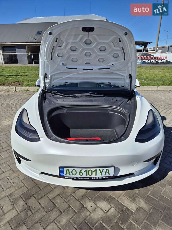 Седан Tesla Model 3 2020 в Мукачевому фото 16 Седан Tesla Model 3 2020 в Мукачевому