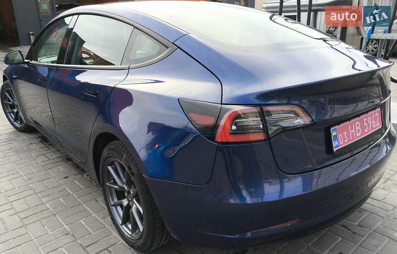 Седан Tesla Model 3 2023 в Харкові