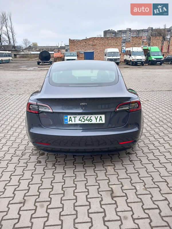 Седан Tesla Model 3 2019 в Коломые