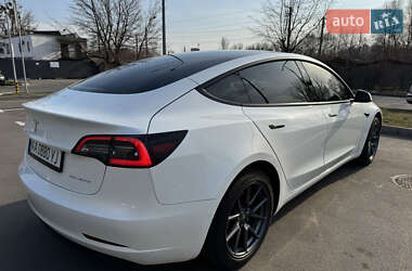 Седан Tesla Model 3 2022 в Киеве