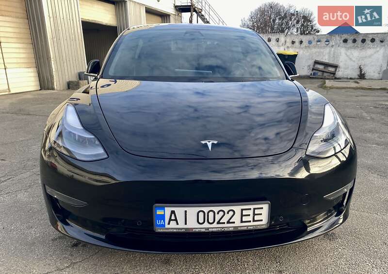 Седан Tesla Model 3 2018 в Броварах