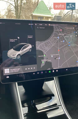Седан Tesla Model 3 2018 в 