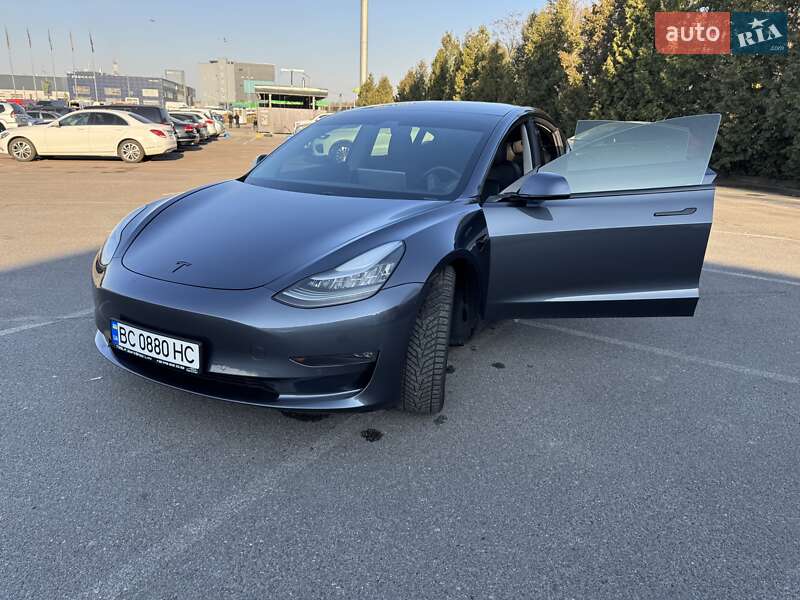 Седан Tesla Model 3 2019 в Львове фото 21 Седан Tesla Model 3 2019 в Львове