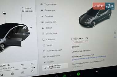 Седан Tesla Model 3 2019 в Львове