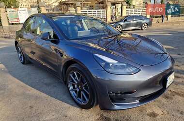 Седан Tesla Model 3 2023 в 