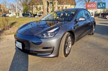 Седан Tesla Model 3 2023 в 