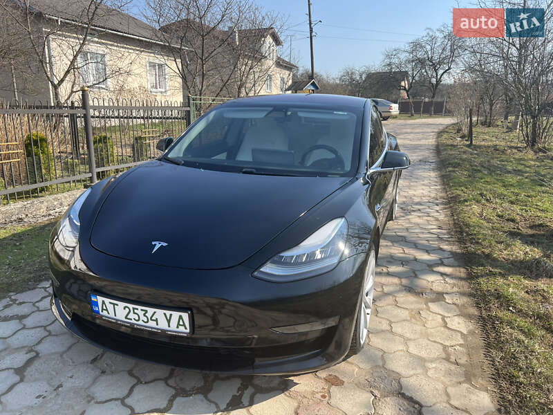 Tesla Model 3 2018