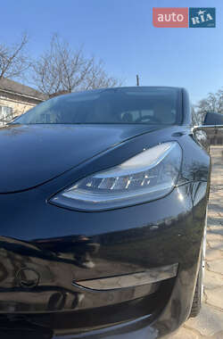 Седан Tesla Model 3 2018 в 
