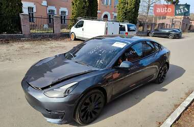 Седан Tesla Model 3 2022 в 