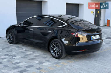 Седан Tesla Model 3 2019 в 